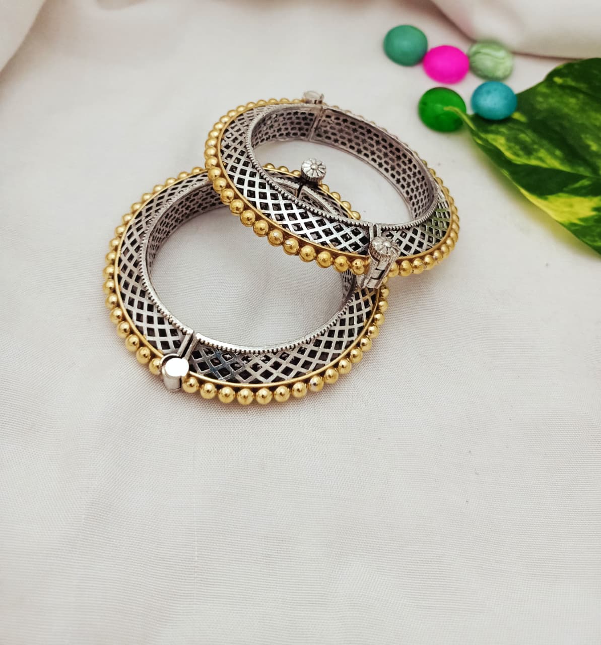 Beautiful Dual Tone Elegant Openable Bangle