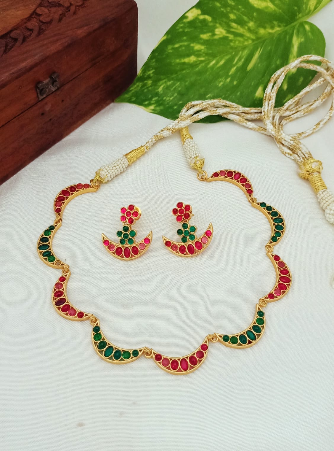 Beautiful Gold plated Necklace with Earrings for women