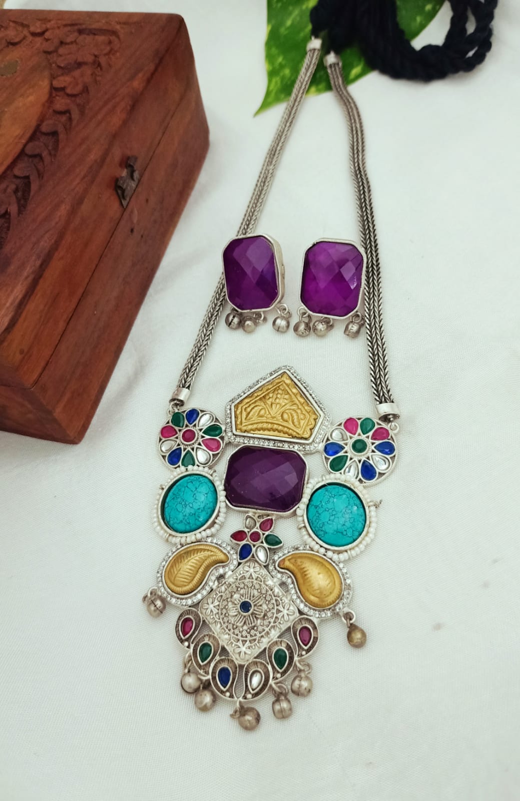 Beautiful Handcrafted Silver-Plated Fusion Necklace with Earrings