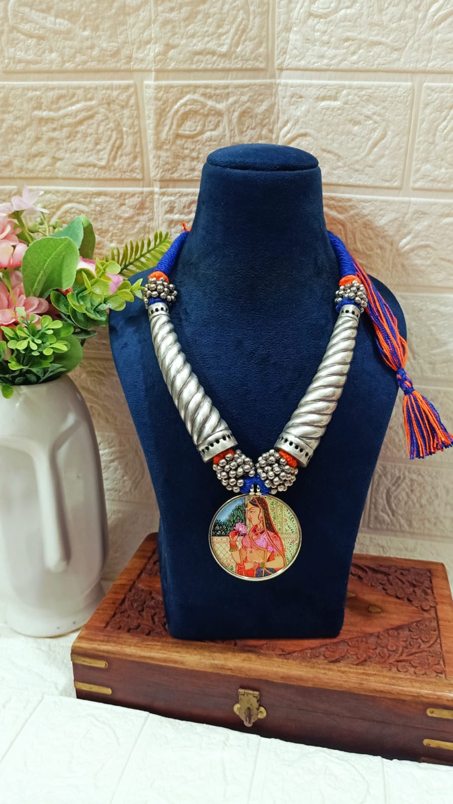 Beautiful Designer Hasli Style Painting Necklace