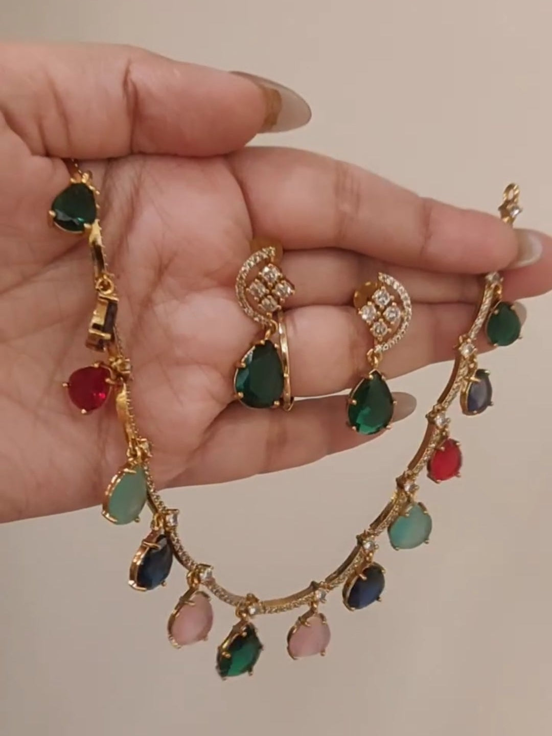 Sunheri Multicolour Gold Plated Necklace with earrings