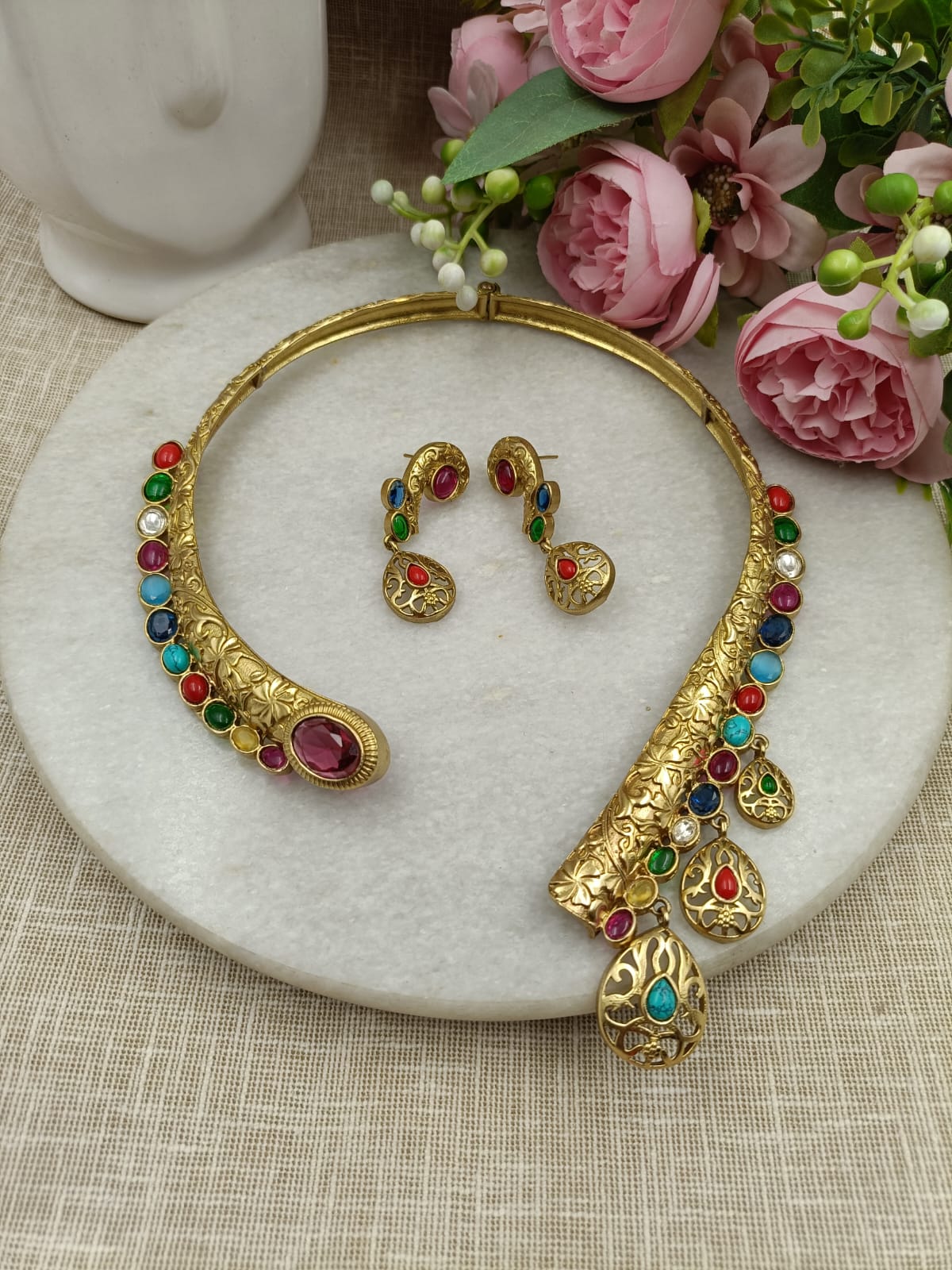 Beautiful Ahana Gold Plated Collar Hasli With Earrings
