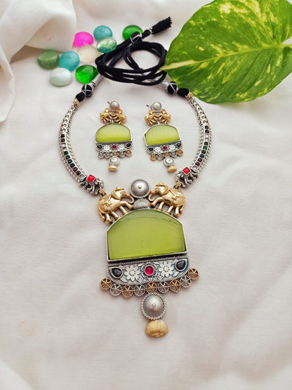 Ahana Dual tone Hasli with earrings