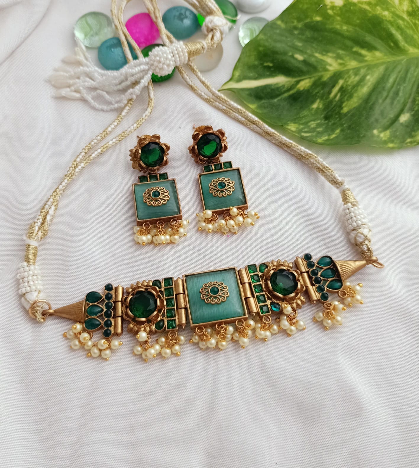 Shuhani Antique gold choker with Earrings