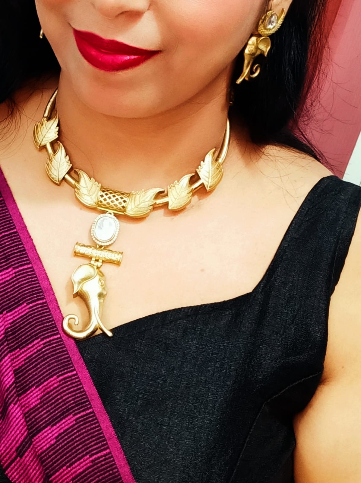 Avni Kundan Gold Plated rajwadi neckpiece with Earrings