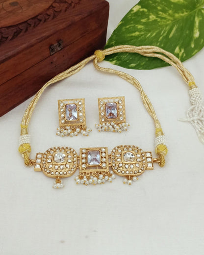 Antique Gold Kundan Choker Necklace Set with Earrings