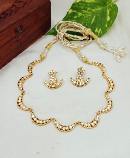 Beautiful Gold plated Necklace with Earrings for women