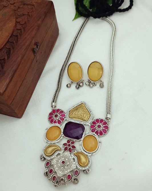 Beautiful Handcrafted Silver-Plated  Fusion Necklace with Earrings