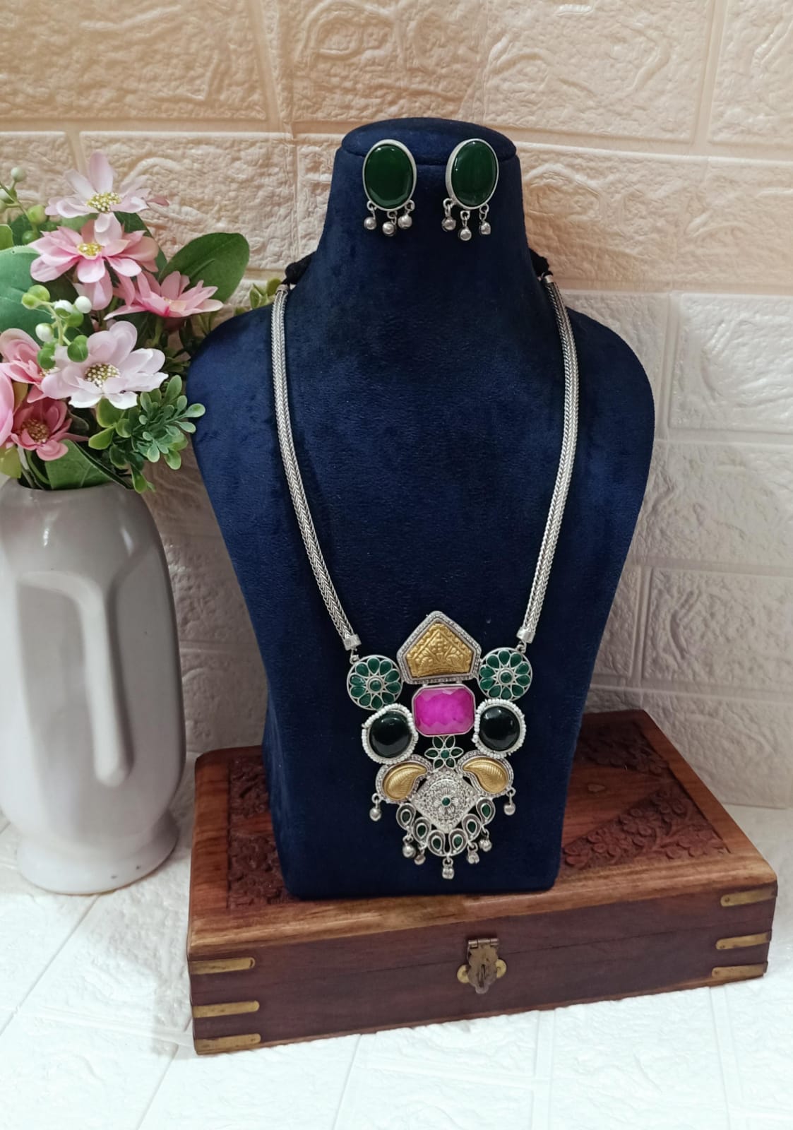 Beautiful Handcrafted Silver-Plated  Fusion Necklace with Earrings