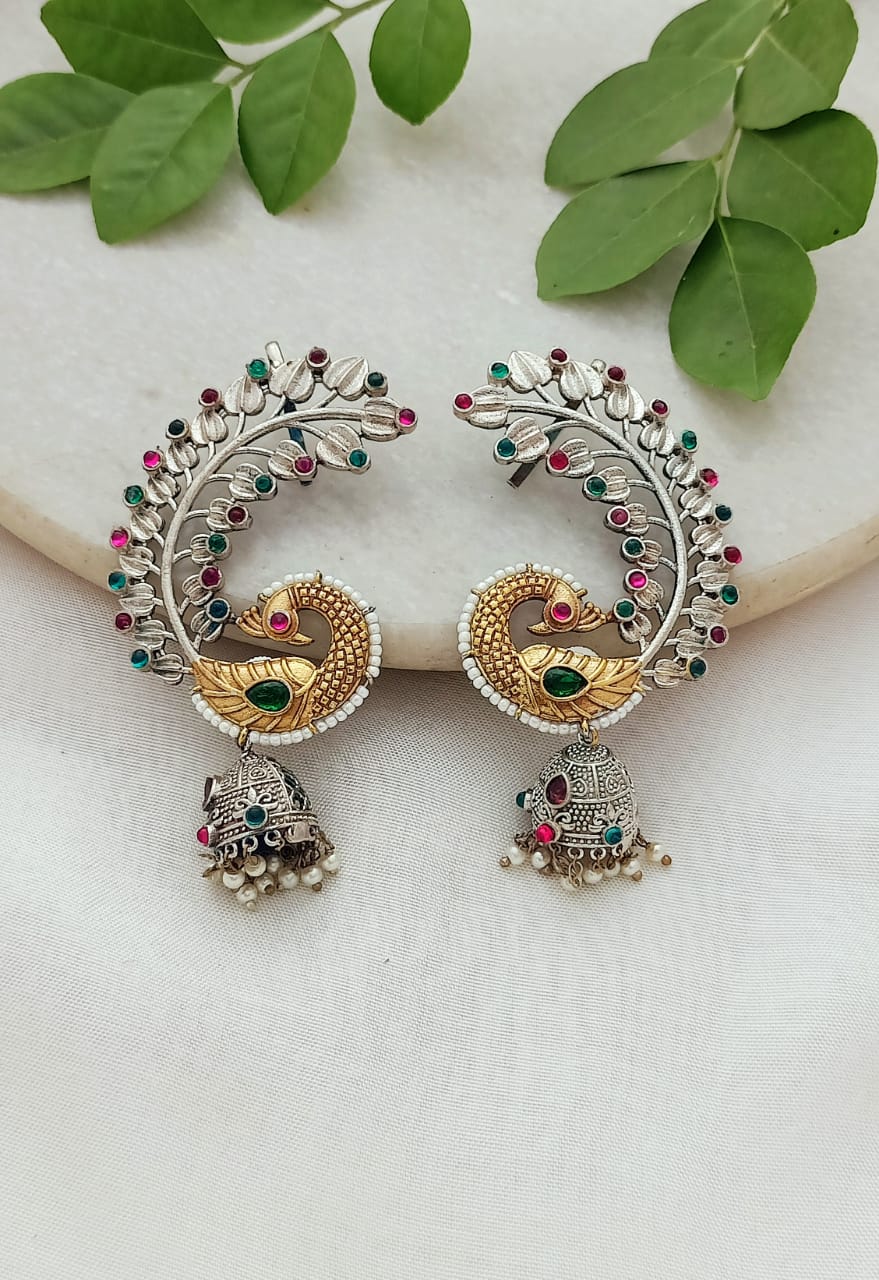 Morni Statement Vintage Dual Tone Leaf Motif Earcuff