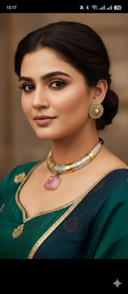 Aamani Dual tone Hasli with Earring