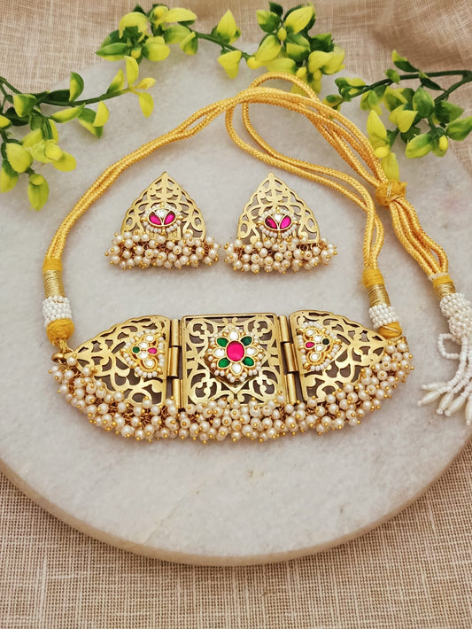 Zoya Gold Plated Jadau kundan Fusion choker with earrings
