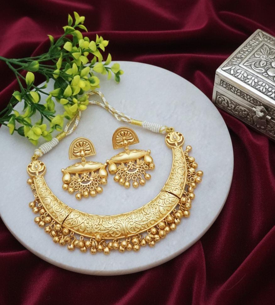 Mohini Brass Gold Plated Hasli with Earrings