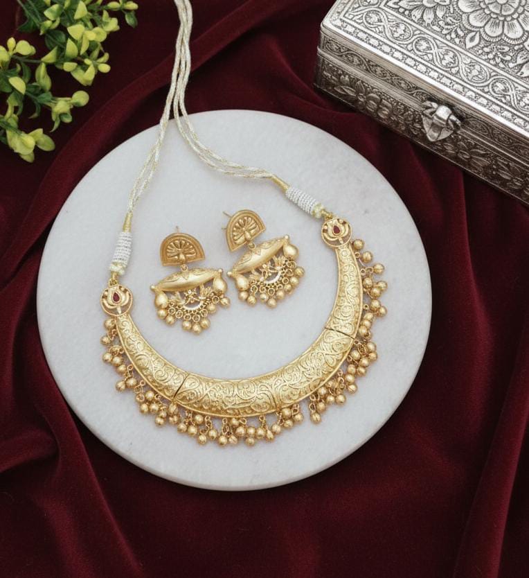 Mohini Brass Gold Plated Hasli with Earrings