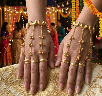 Heer Golden Crescent Bridal Hathphool – Traditional Hand Jewellery