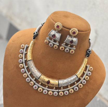 Kavya Dual Tone Hasli with Earrings