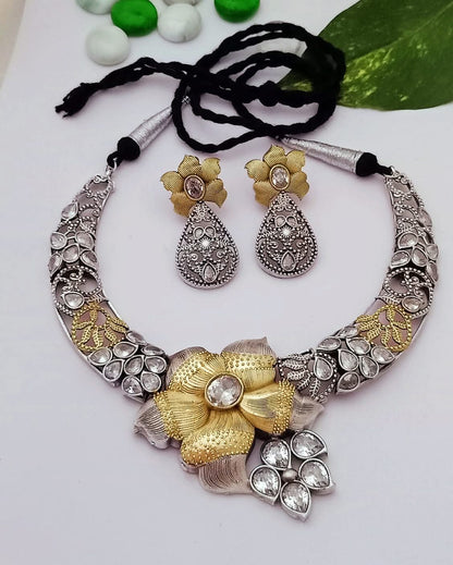 Asmi Dual Tone flower design Neckpiece with Earrings