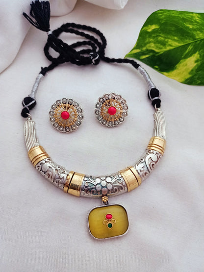 Aamani Dual tone Hasli with Earring