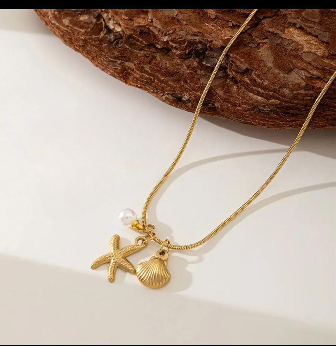 Gold Plated Anti Tarnish Stainless Steel Star Pendent Chain Necklace