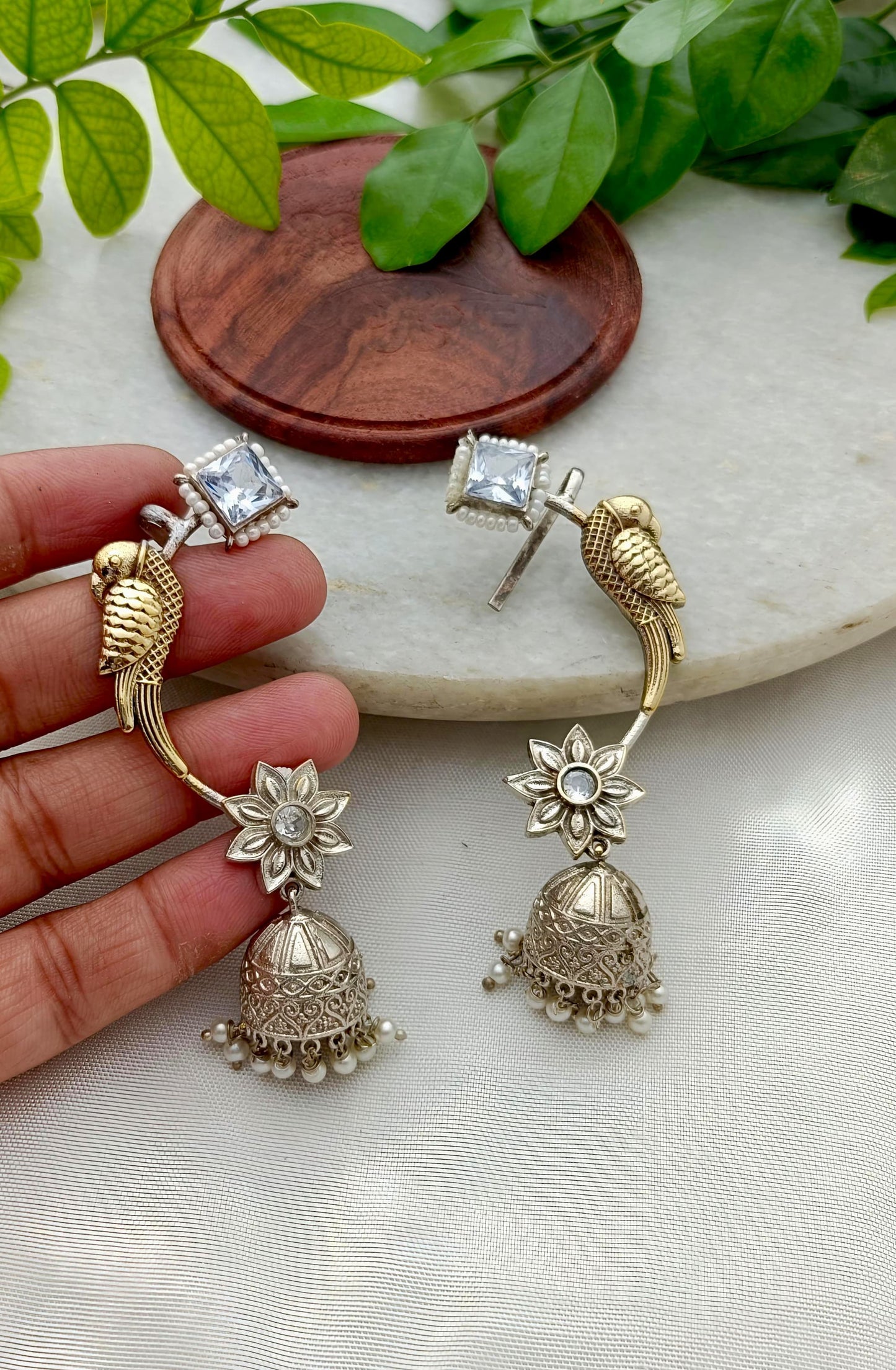 Beautiful Dual Tone Parrot White stone Colour Earcuff