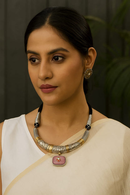 Aamani Dual tone Hasli with Earring