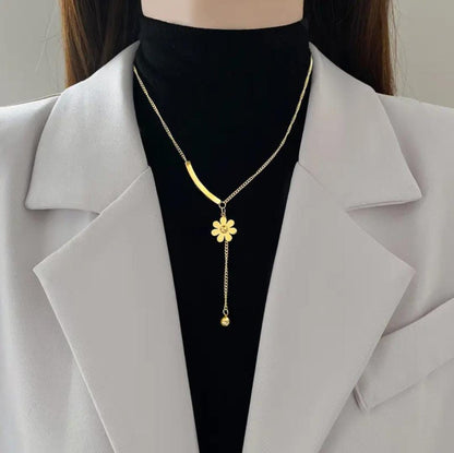 Gold Plated Anti Tarnish Stainless Steel Flower Pendent Chain Necklace