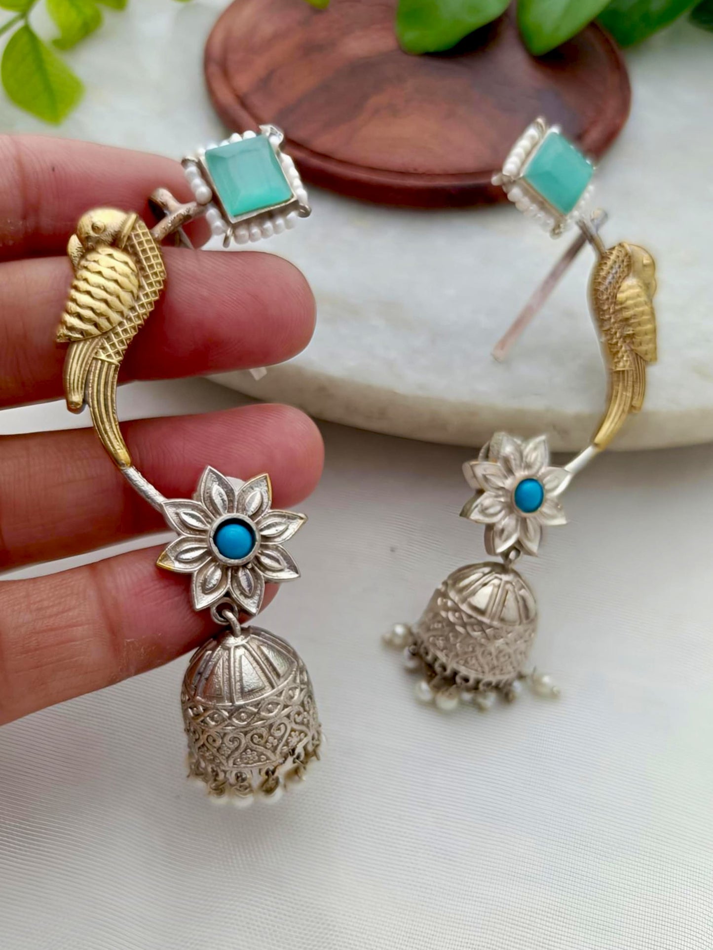 Taara Beautiful Dual Tone Parrot motif Earcuff