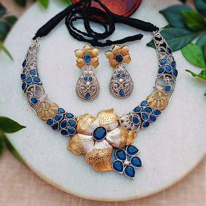 Asmi Dual Tone flower design Neckpiece with Earrings